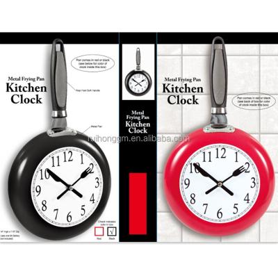 China RH-4628 Metal Frying Pan Novelty Frying Pan Kitchen Wall Clock for sale