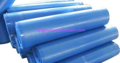 China Blaue Blasen-bedeckt thermischer Solarswimmingpool 300 Mic - 500 Mic-PET Material zu verkaufen