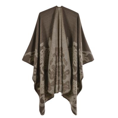 China Fashionable Winter Style Warm European Ponchos Two Sides Cashmere Covering Shawls for sale