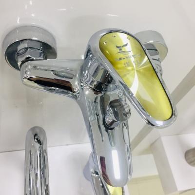 China Bathroom Shower Faucet Crystal Handle Kitchen Single Water Metered Faucet From Faucet Manufacturer for sale