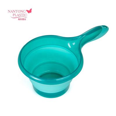 China Sustainable Professional Plastic Collapsible Collapsible Water Scoop for sale