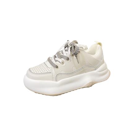 China The Fashion Trend Competitive Price White Breathable Platform Lodging Chunky Sneakers for sale