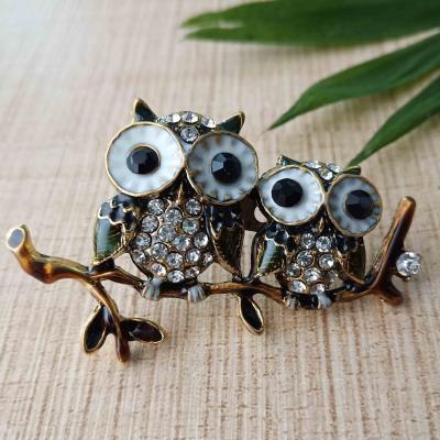 China 2019 Luxury China Promotion Manufacturer Enamel Pin Badge Pave Crystal Owl Pin Brooches for sale