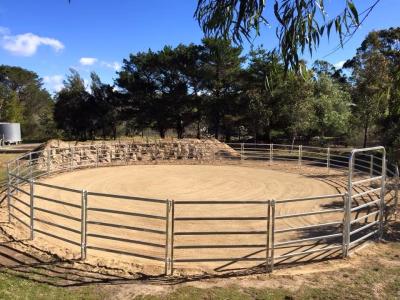 China 26 Panel Cattle Corral Panels  Inc Gate, Round Yard, Cattle Fences for sale