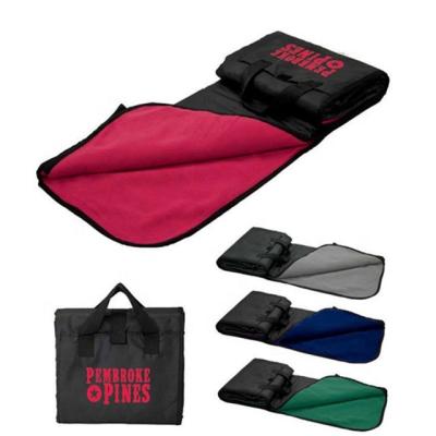 China Quality Beach Foldable Mat Portable Waterproof Picnic Mat With Embroidery Logo for sale