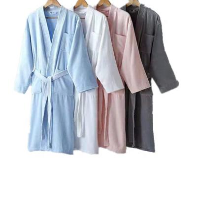 China QUICK DRY Polyester Women's And Men's Coral Fleece Bath Robe Bathrobe For Adults for sale