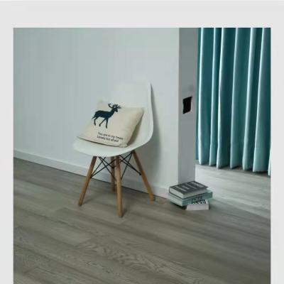 China Solid Color Modern European Soft White Three-Layer Modern Design Solid Color Plane Living Room Oak 3.0mm Wood Flooring for sale