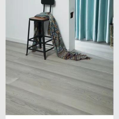 China Solid Color Modern European Soft White Three-Layer Modern Design Solid Color Plane Living Room Oak 3.0mm Wood Flooring for sale