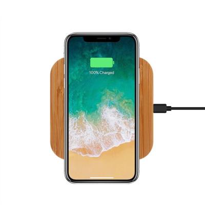 China Phone Radio Charging Most Popular Wooden Wireless Charger Portable Radio Phone Charging Station For Smartphones for sale