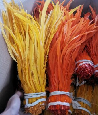 China Decoration feather material. For Feather Handcraft Wholesale 21 Various Colors Bronze Rooster Dyed Half Tail Fringe Rooster Coque Sliver Rooster Feather Trimming Tail for sale