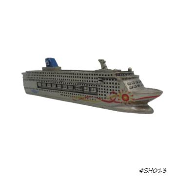 China Europe Polyresin Cruise Ship Model Ornament Cake Topper A Great Gift Or For Sea Lovers Or Toy For Kids for sale