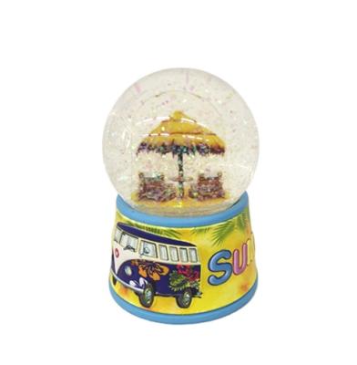 China Custom DIY glitter polyresin water globe plastic Europe color water snow globe PVC waterglobe45# for sale