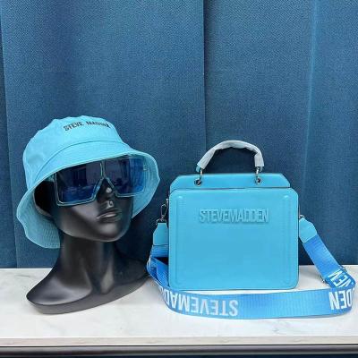 China Fashion New Arrival 2022 Summer Beach Shoulder Shopping Purses And Handbags Glass Hat Set Women PU Leather Tote Bag With Shade Hat for sale