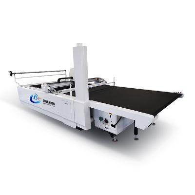 Chine Auto Feeding System Customized Fabric Cutting Machine Multilayer CNC Vibration Cutting Machine à vendre