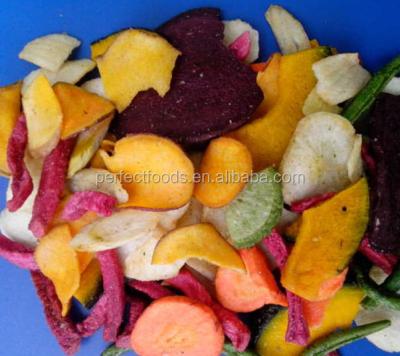 China Fresh vacuum frozen fried burdock, garlic, onion slice, carrot, green bean, potato matrix (mix vegetable snack) for sale