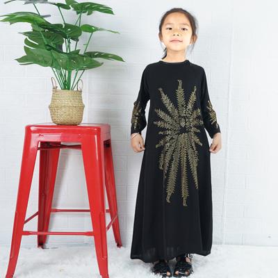 China Anti-wrinkle 2022 Newest Children's Black Muslim Robe Dress Made of Polyester Fiber for sale