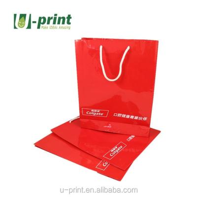 China Recyclable Custom Party Gift Shopping Glossy Paper Bag for sale