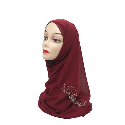 China New Hot Islamic Women's Fashion Scarf Shawl Hijabs Chiffon Lace Trim Rhinestone Chiffon Factory Stocks for sale