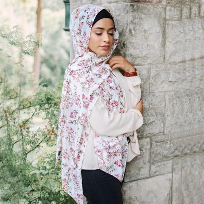 China Muslim Soft Chiffon Hijab Scarf Shawls Printed by Georgette Chiffon Floral Chiffon Wholesale Malaysia Women Comfortable Hijab for sale