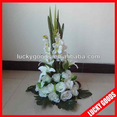 China Creamy White Artificial Wedding Flower Arrangements in Vase LFB079-2 for sale