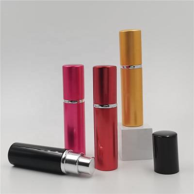 China High Qiality Luxury Cosmetic Package Mist Spray Glass Bottles Customized Color Spray Glass Perfume Bottles for sale