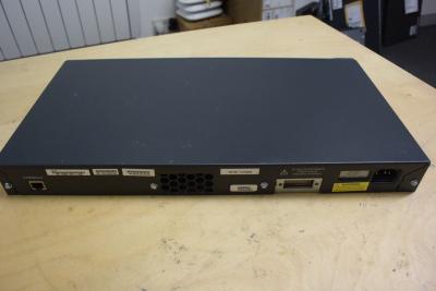 Chine Commutateur original Cisco de matériel de réseau de la couche 2 2960 24 ports WS-C2960-24TT-L à vendre