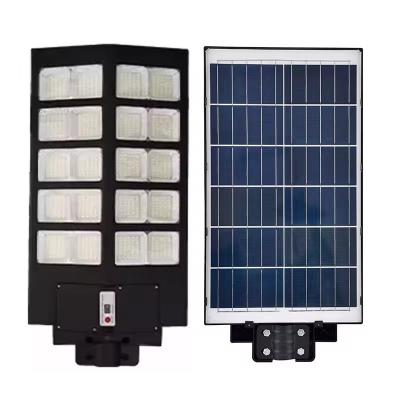 China ROAD Solar Street Lamps 400W Outdoor  All In One Integrated Solar Street Light With Remote Motion Sensor LED Solar Street Lights for sale