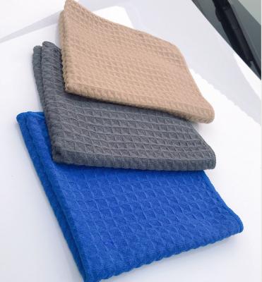 China 80% Polyester 40x40cm Large Microfiber 340gsm Waffle Towel for sale