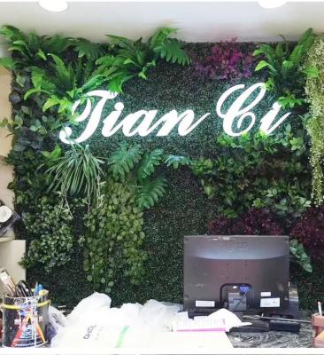 China New Decoration Design Customized Jungle Style Vertical Plants Wall Hanging Plant Artificial Green Grass Wall For Home Decoration for sale