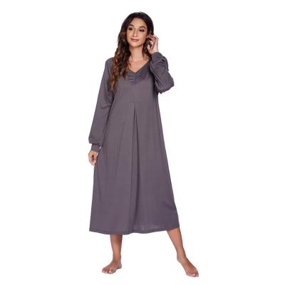 Cina Manufacturer Direct Selling Luxury Sleepwear Women Nightgown Elegant V-Neckline Nightgown Breathable in vendita