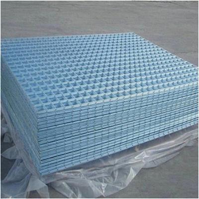 China Easily Assembled High Quality Chicken Cage Welded Wire Mesh Fence Panel For Sale for sale