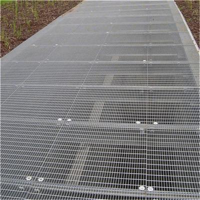 China high quality Corroded-resistant serrated used galvanized steel grating for sale for sale