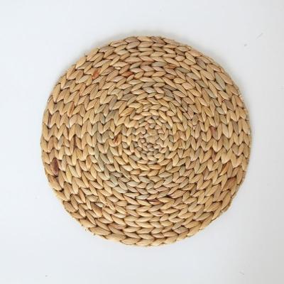 China Handweaved Place Mat Sustainable Natural Water Hyacinth Cushion Pad for sale