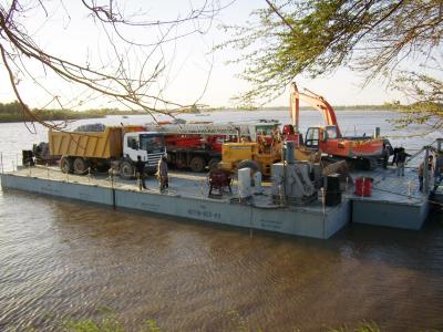 China Revestimentos da corrosão da ponte de pontão da flutuação dos veículos da engenharia da balsa anti à venda