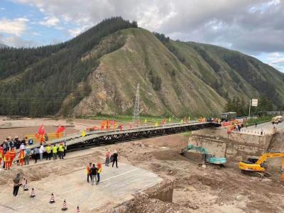 Chine Pont mécanisé par transport commode dépisté par conception de secours de pont de la charge 60t à vendre