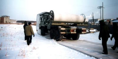 Cina materiali compositi del poliestere molle dello strato superficiale del rimorchio dei semi di trasporto di area della neve di 100m in vendita