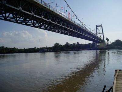 Chine Pont suspendu en acier de câble de chargement lourd de haute résistance pour la route à vendre