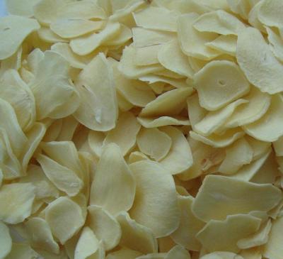 China No Stain Maker Supply Dehydrated Garlic Flakes Rootless for sale