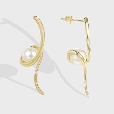 China Eco Friendly Trend Bohemian 18k Gold Plated Jewelry Wholesale Spiral Pearl Stud Earrings for sale