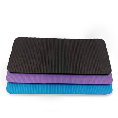 China Anti-fatigue Kneeling Mat Garden Hot Selling Nbr Waterproof Fitness Gardening Indoor Material Board Pads Cloth Yoga Kneeling Pad for sale