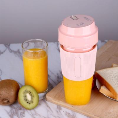 China FCC 5V USB Outdoor Hot Charging CE Cup Juicer Sale 300ml Portable Juicer Blender For Fruit Squeezer for sale