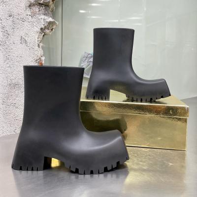 China Other Women's Designer Unique Crescent 5.5cm Thick Platform High Heels Knee High Boot Luxury Rubber Upper Flat Rain Boots for sale