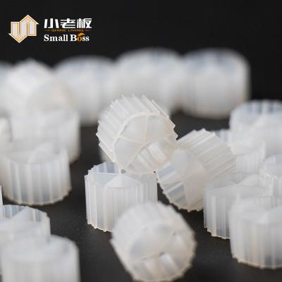 China Large Area 25*10mm WWT White Color Virgin HDPE Material MBBR Biofilm Media Industrial Water Treatment for sale