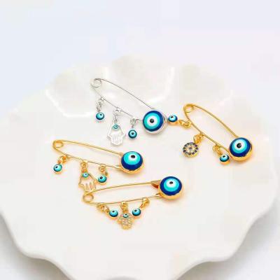 China Ally Latest Evil Eye Brooch Contracted Palm Evil Eyes Ally Brooch Costume Accessories Pins Evil Eye Brooch for sale