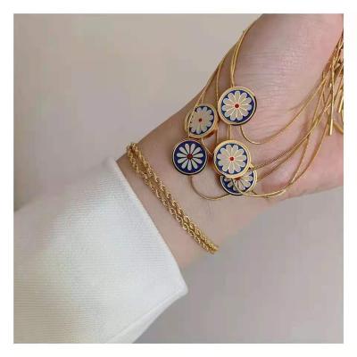 China High Quality CLASSIC Daisy Daisy Ins Charm Bracelet Enamel Style Fashion Bracelets Making Jewelry for sale