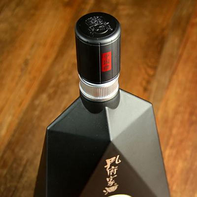 China 1000ml/bottle Chinese Ceramic Liquor Bottle Liquor Wholesale Rice Wine for sale