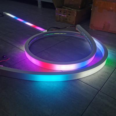 중국 40mm 너비 Dmx512 RGB 스트립 램프 LED 다채로운 기어날다스 리스턴 데코라티보 나비다드 판매용