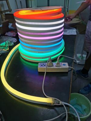 中国 IP67 防水シリコン PVC SMD5050 RGB RGBW LED ネオンストライプ フレックス 建物装飾用ライト 販売のため