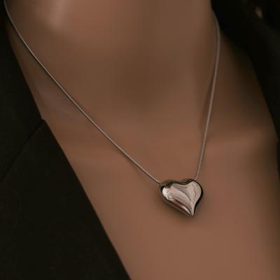 China FASHIONABLE Wholesale Silver Finish Heart Necklace Stainless Steel Heart Pendant Necklace Jewelry for sale