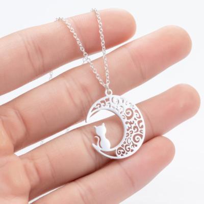 China Beautiful Hollow Fashionable Moon Necklace Stainless Steel Cat Moon Collarbone Chain Necklace Jewelry for sale